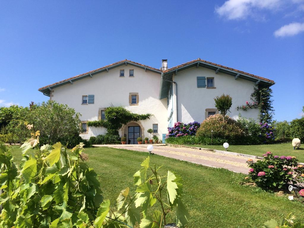 Les Volets Bleus Bed & Breakfast Arcangues Exterior foto